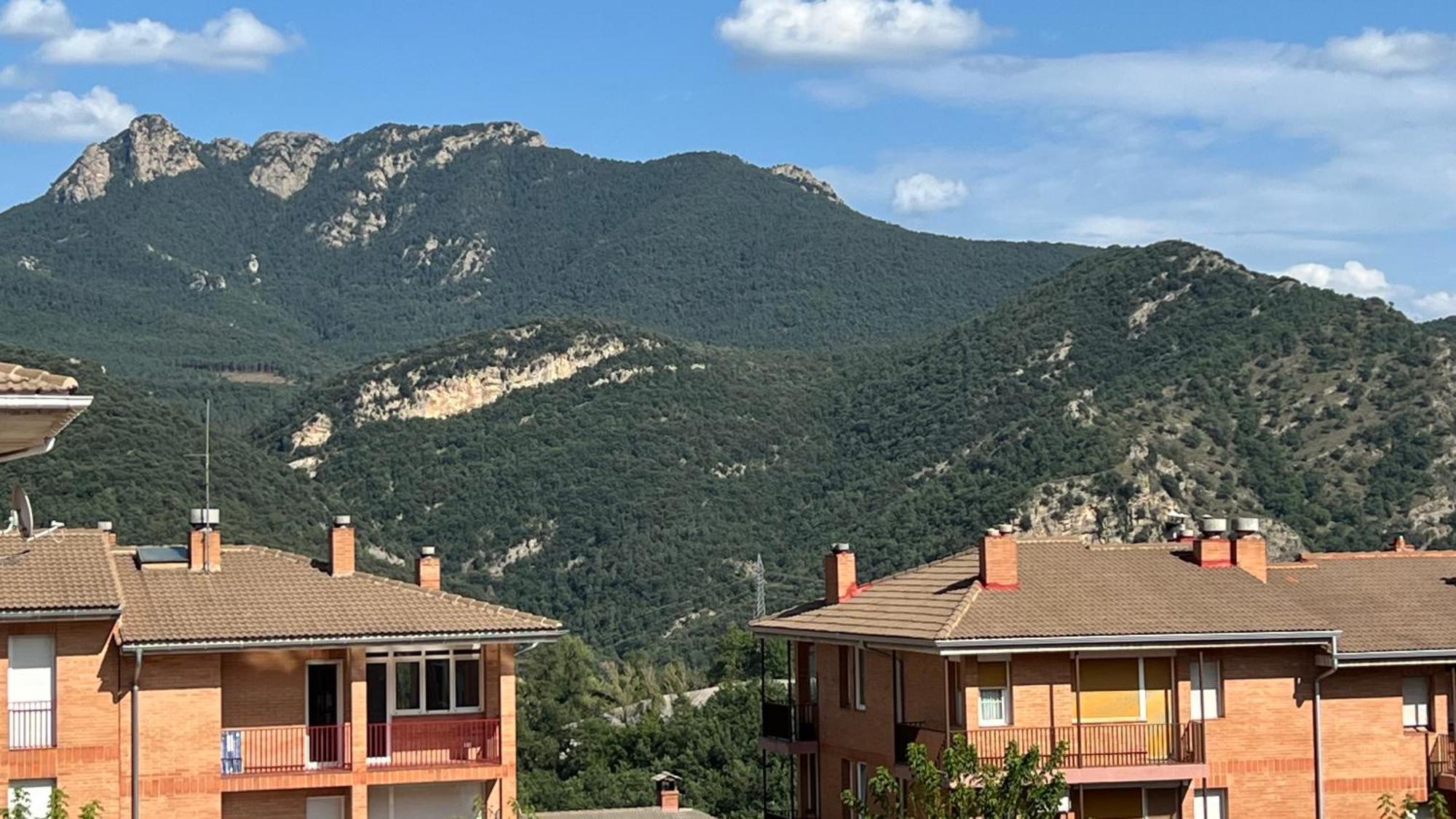 Apartament Acollidor Al Bergueda 6P Sant Jordi de Cercs ภายนอก รูปภาพ