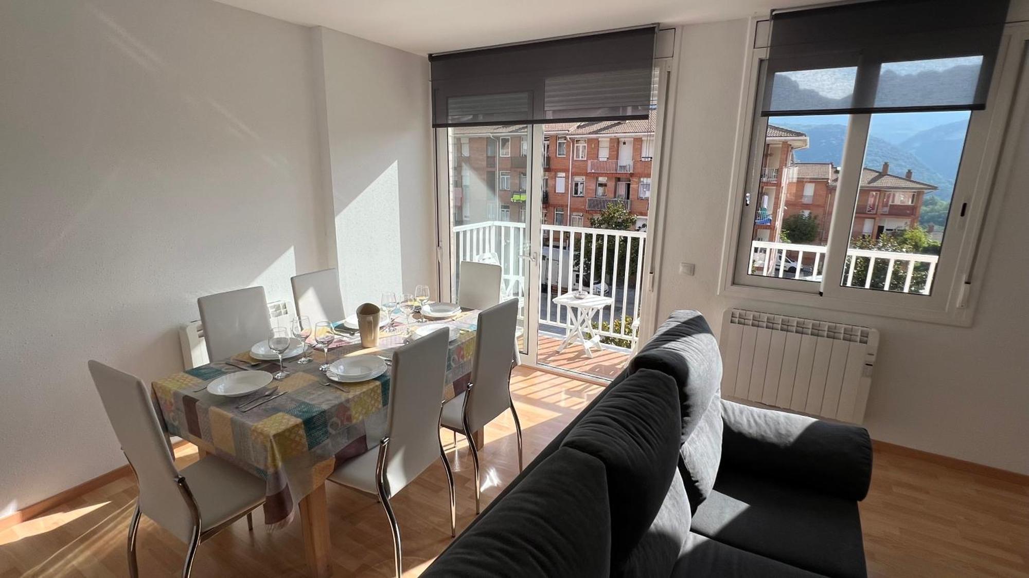 Apartament Acollidor Al Bergueda 6P Sant Jordi de Cercs ภายนอก รูปภาพ