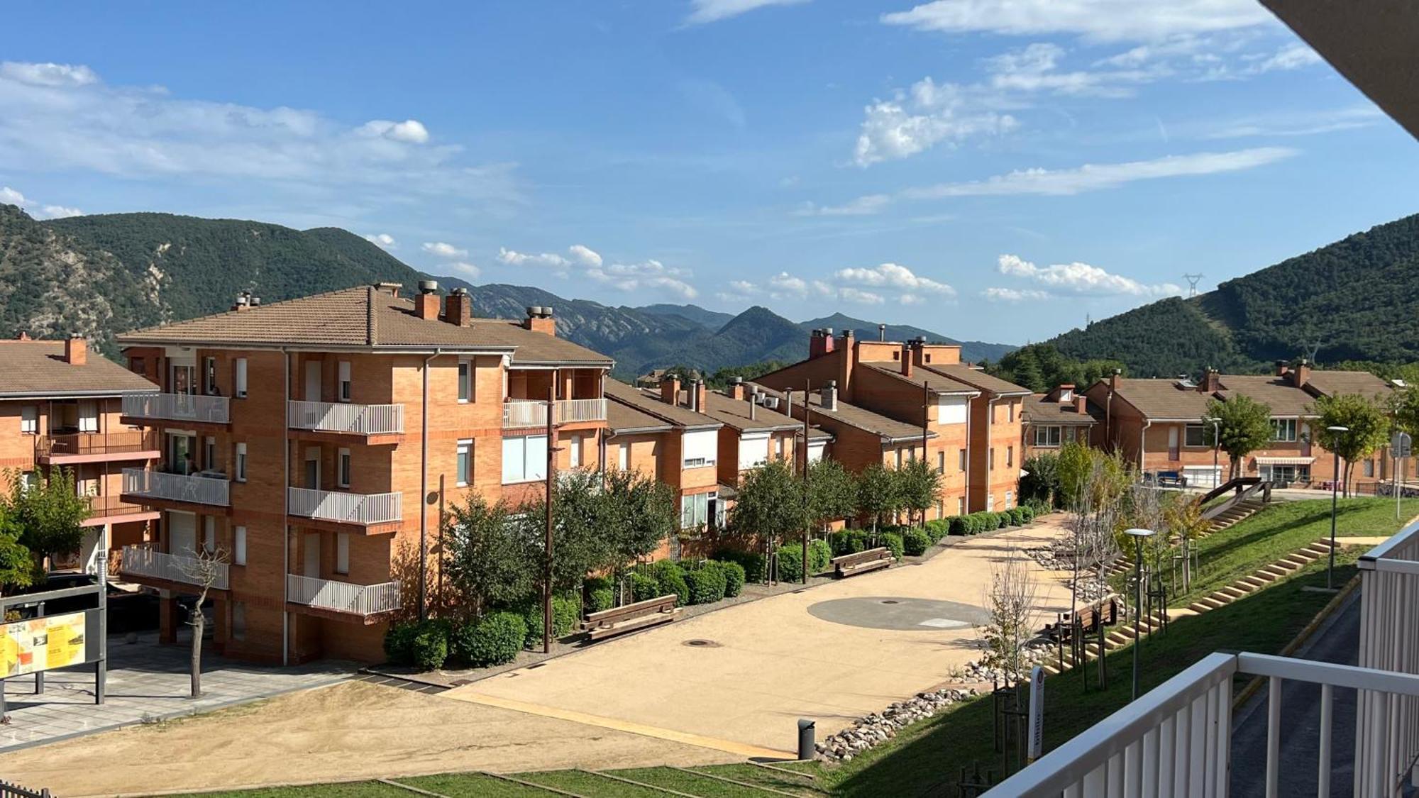 Apartament Acollidor Al Bergueda 6P Sant Jordi de Cercs ภายนอก รูปภาพ