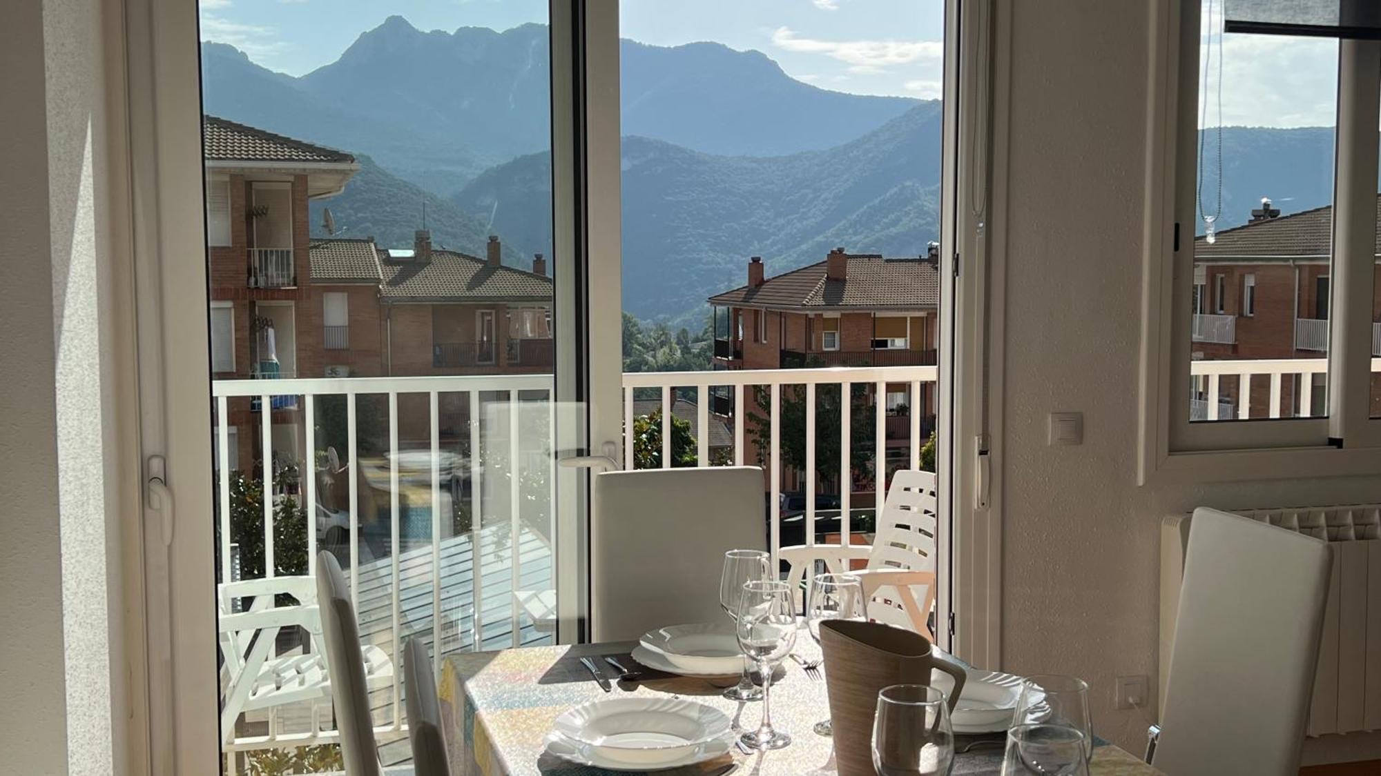 Apartament Acollidor Al Bergueda 6P Sant Jordi de Cercs ภายนอก รูปภาพ