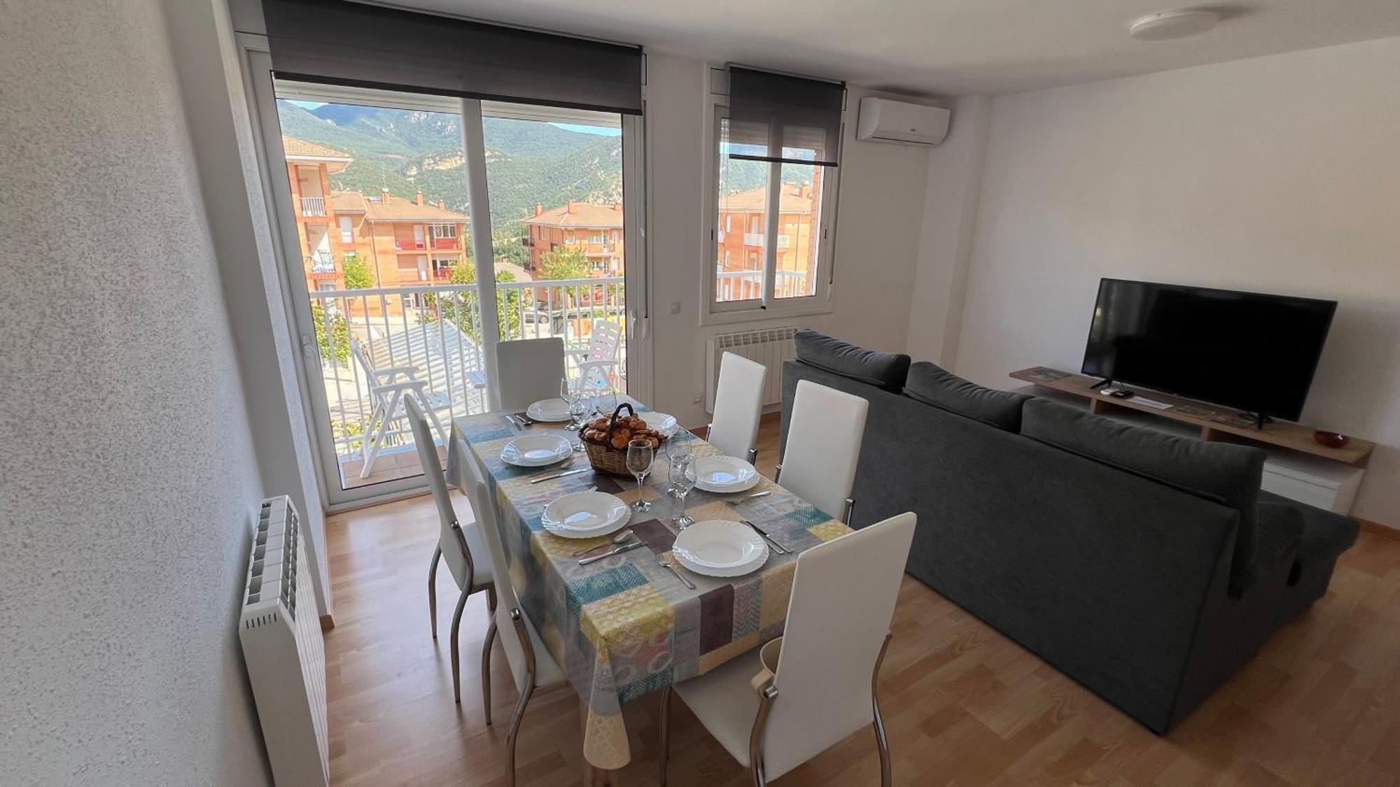 Apartament Acollidor Al Bergueda 6P Sant Jordi de Cercs ภายนอก รูปภาพ